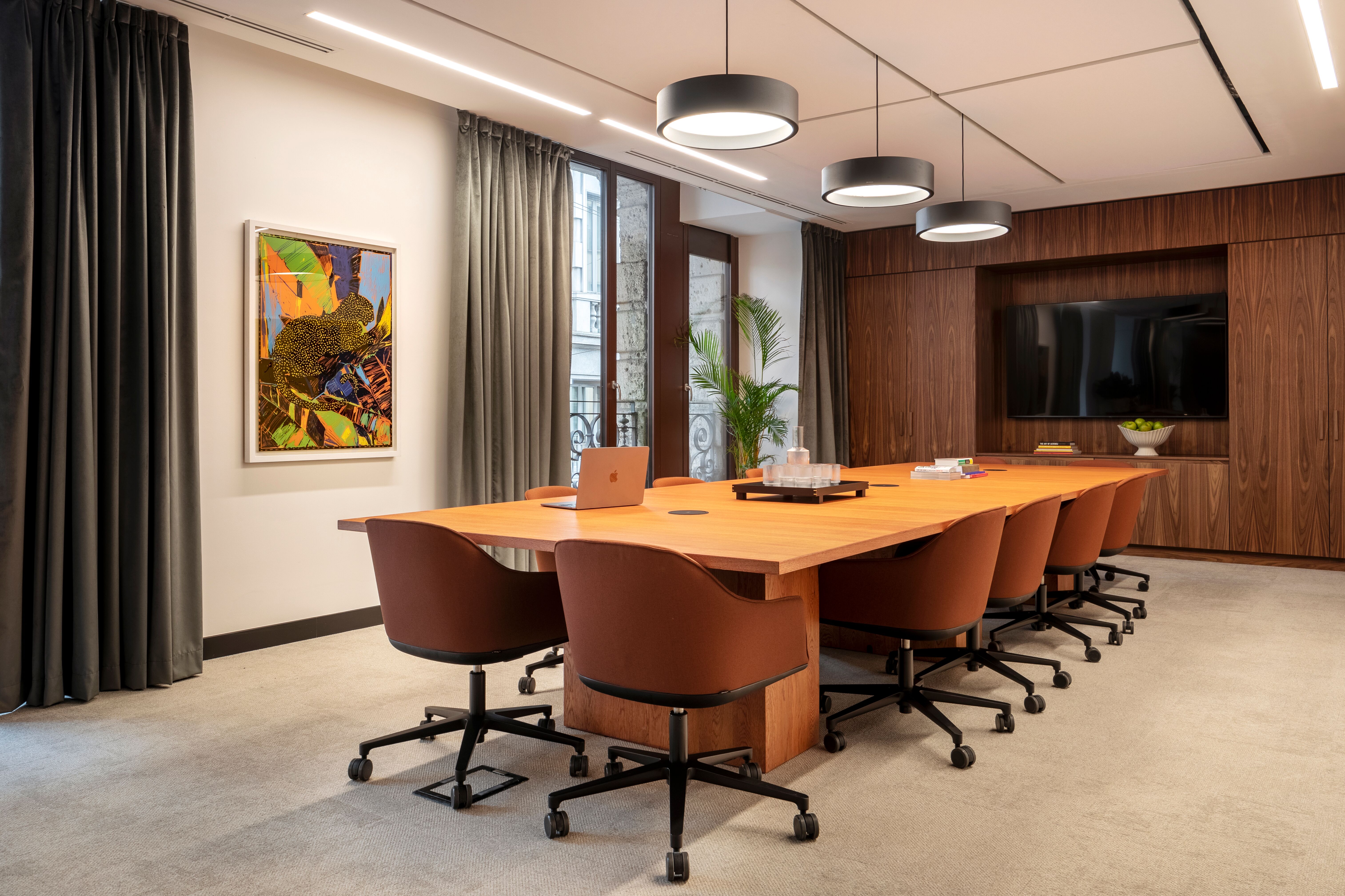 WeWork Meravigli meeting room with long table