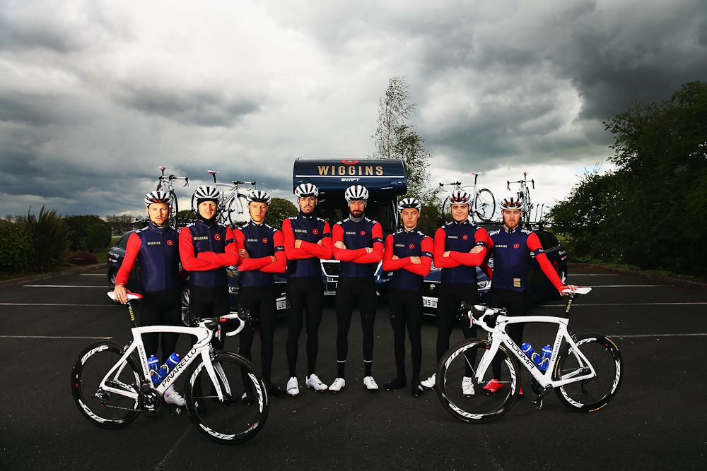 Bradley Wiggins and Team Wiggins pose for a photo ahead of the Tour de Yorkshire.