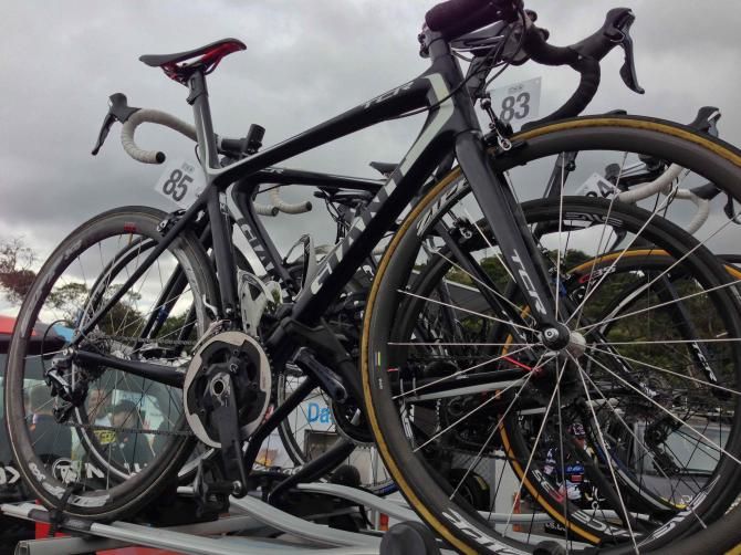 Giant TCR Advanced bikes fitted to the top of the CharterMason team car