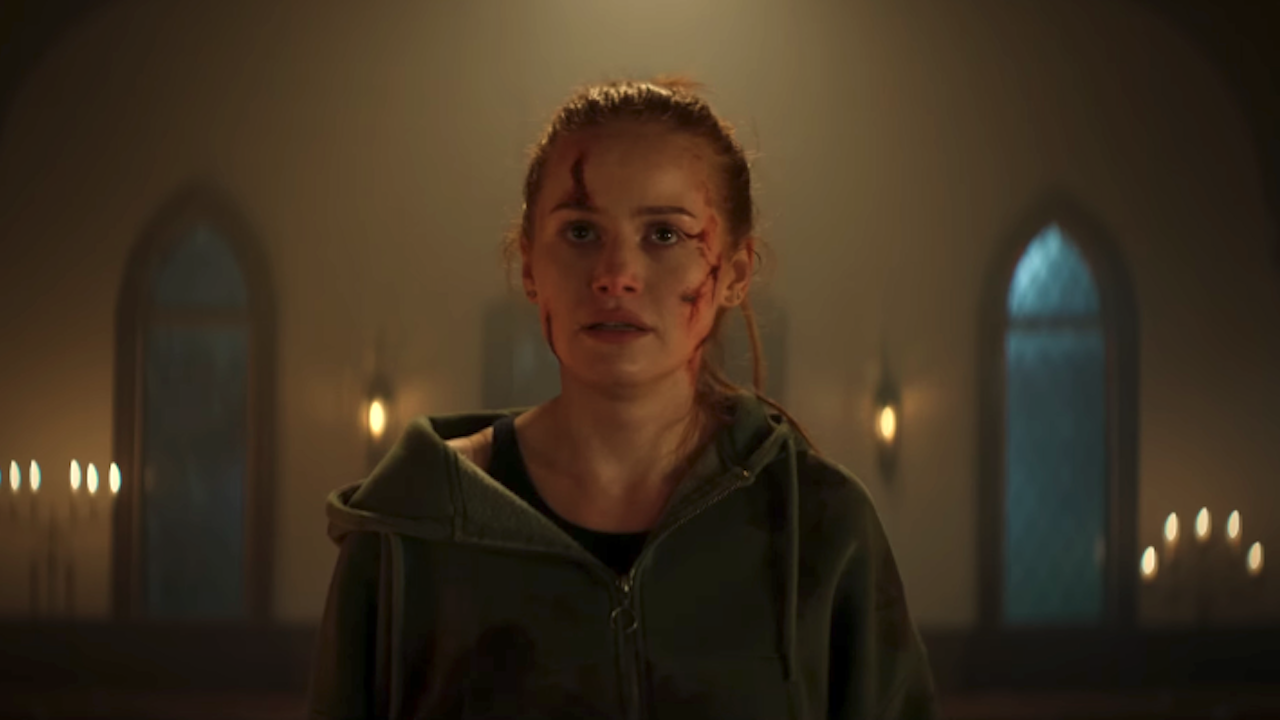 Madelaine Petsch in The Strangers: Chapter 3