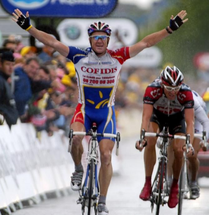 Stuart O'Grady wins stage 5 of the 2004 Tour de France