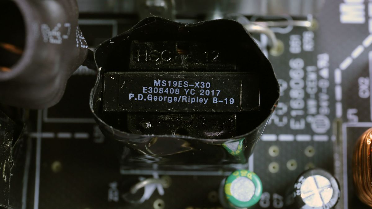 Gigabyte P550B