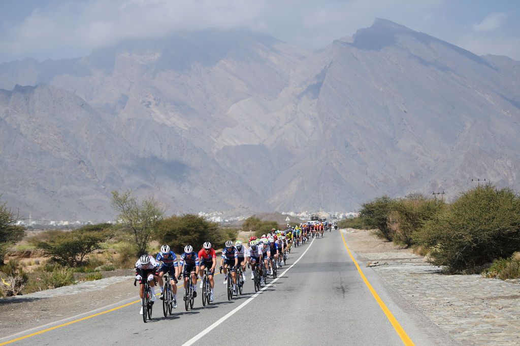Tour of Oman stage 3: yet more spectacular scenery as a backdrop for the day's racing