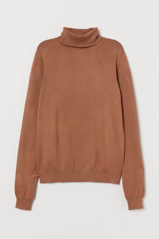 Fine-knit polo-neck jumper