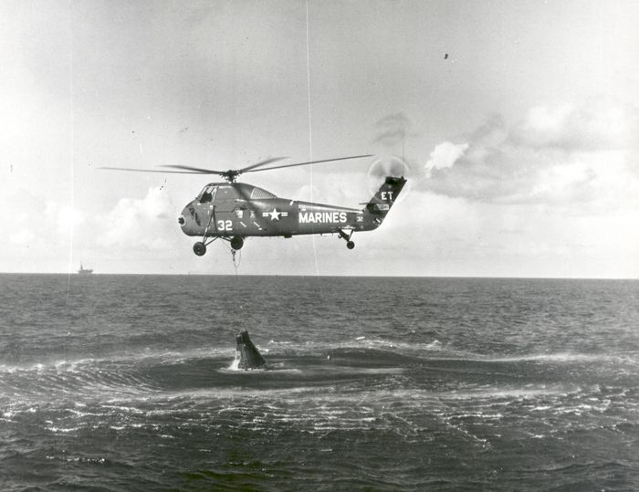 Space History Photo: Failed Attempt to Recover Liberty Bell 7 | Space