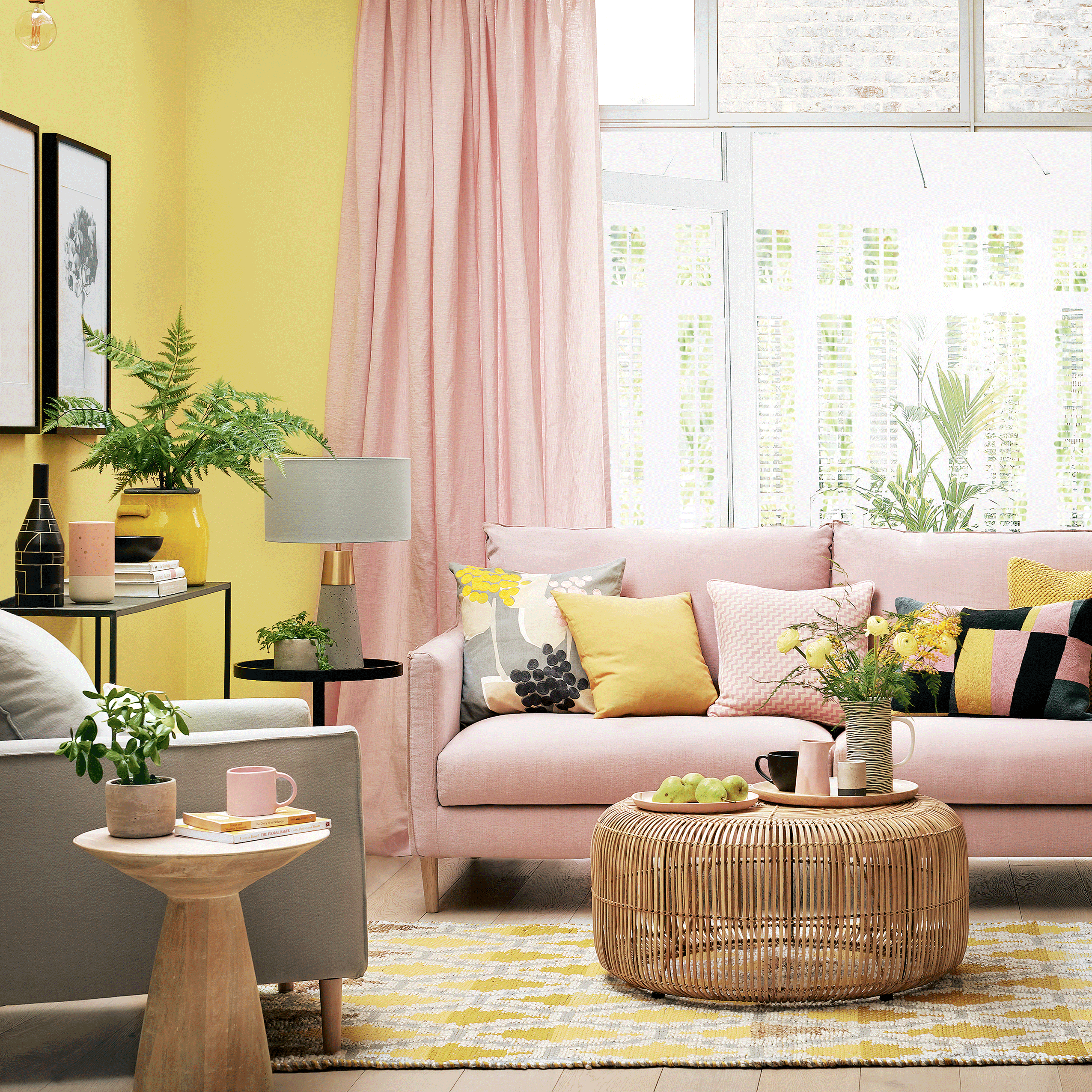 желтый интерьер. Yellow living room. желтый цвет в интерьере. интерьер в желтых тонах. желтая гостиная.
