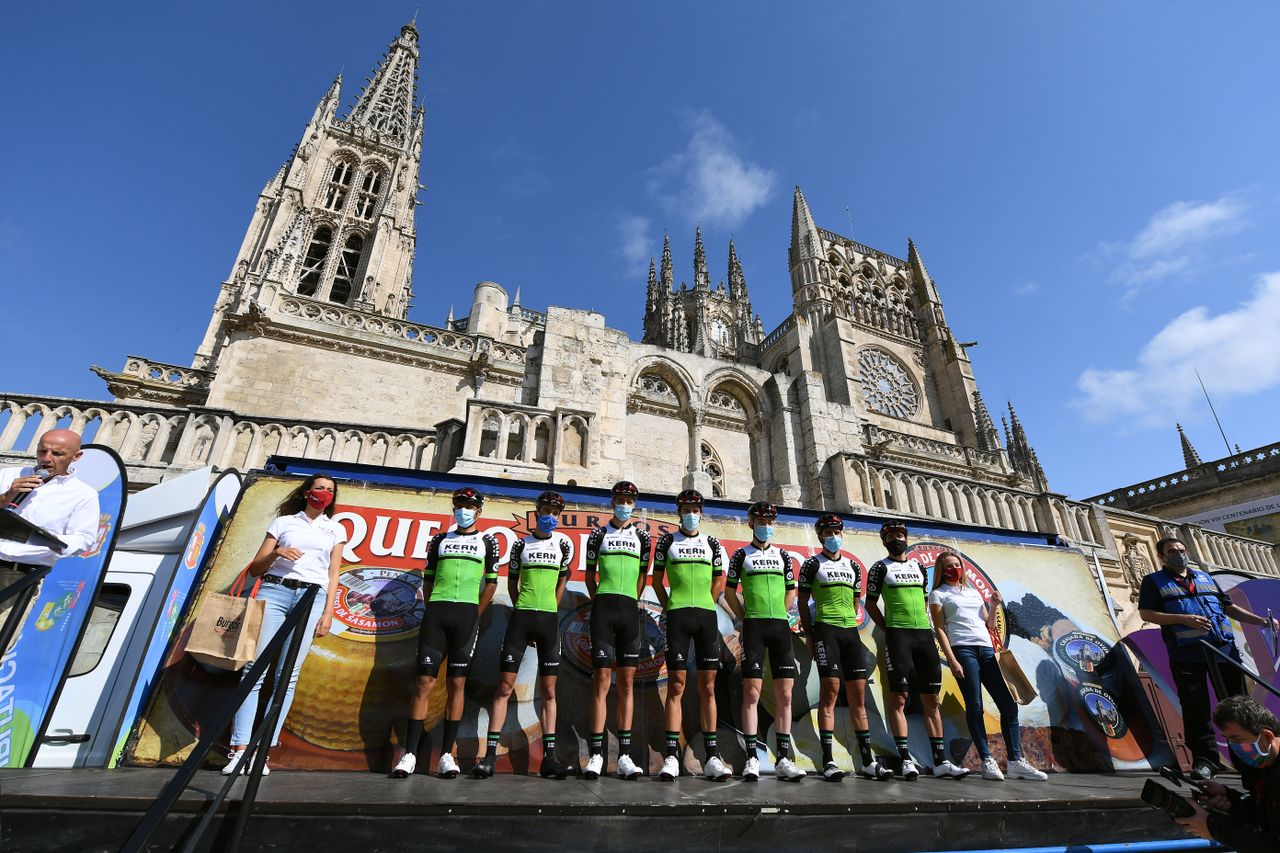 Equipo Kern Pharma were the first team to sign on.