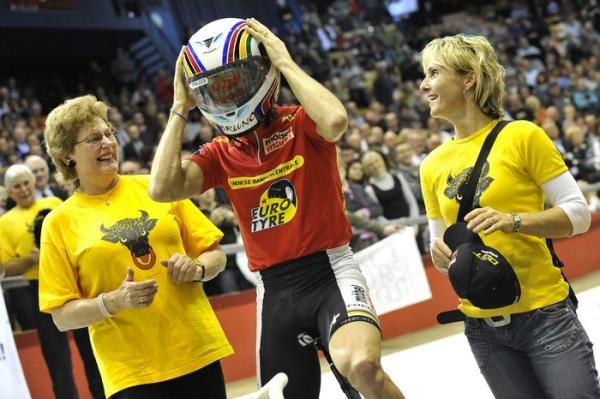 Bruno Risi gets a new kind of helmet for his retirement