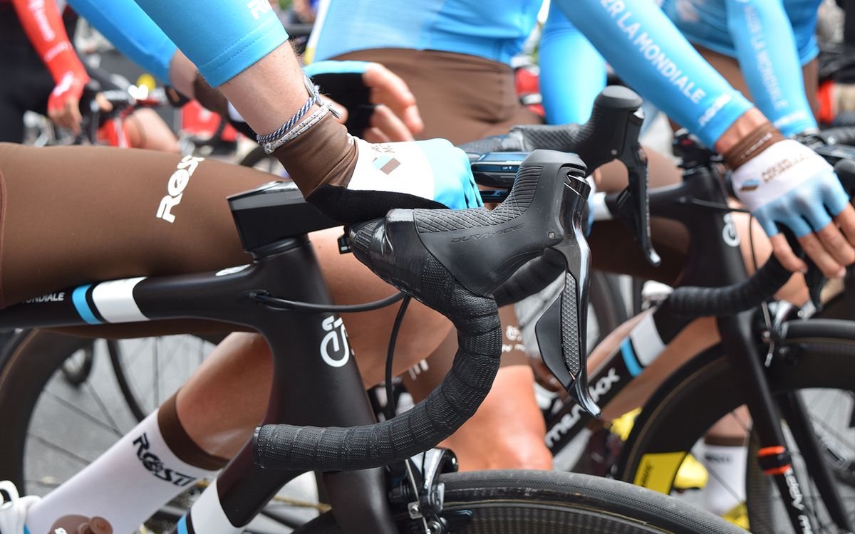A look at the handlebars from a side profile