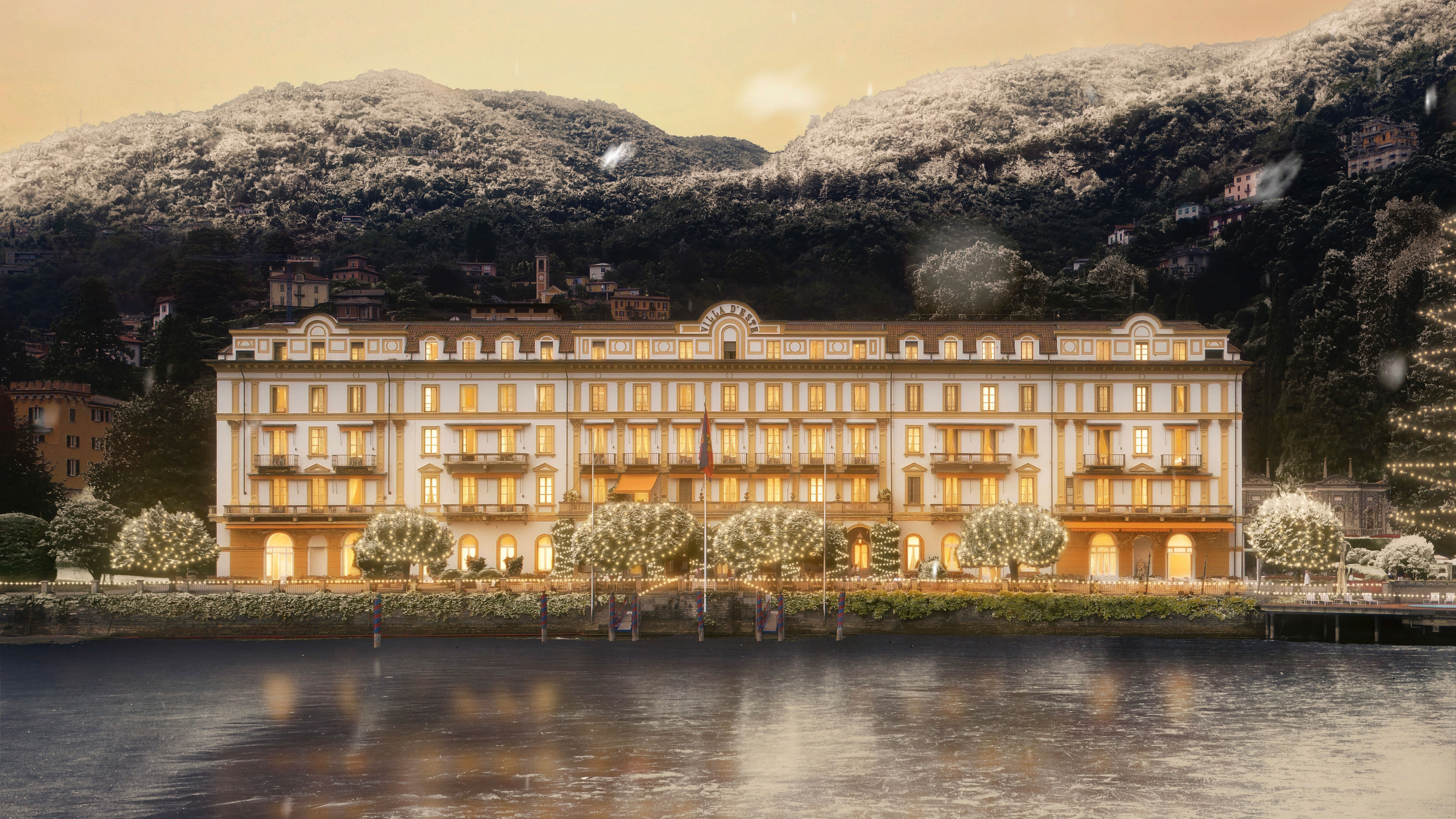 Exterior view of Villa d'Este in the snow
