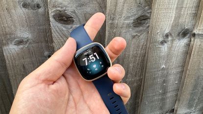 Fitbit versa best discount buy