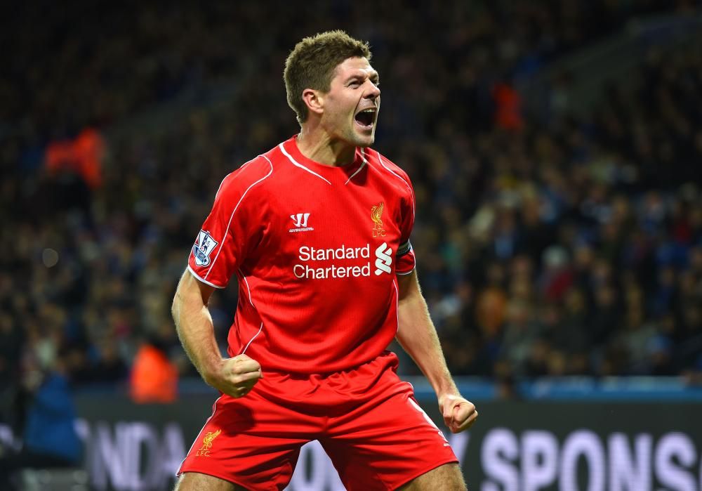 Steven Gerrard screaming in celebration