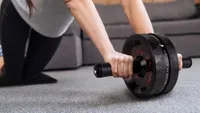 Best home gym equipment: Vinsguir Ab Roller