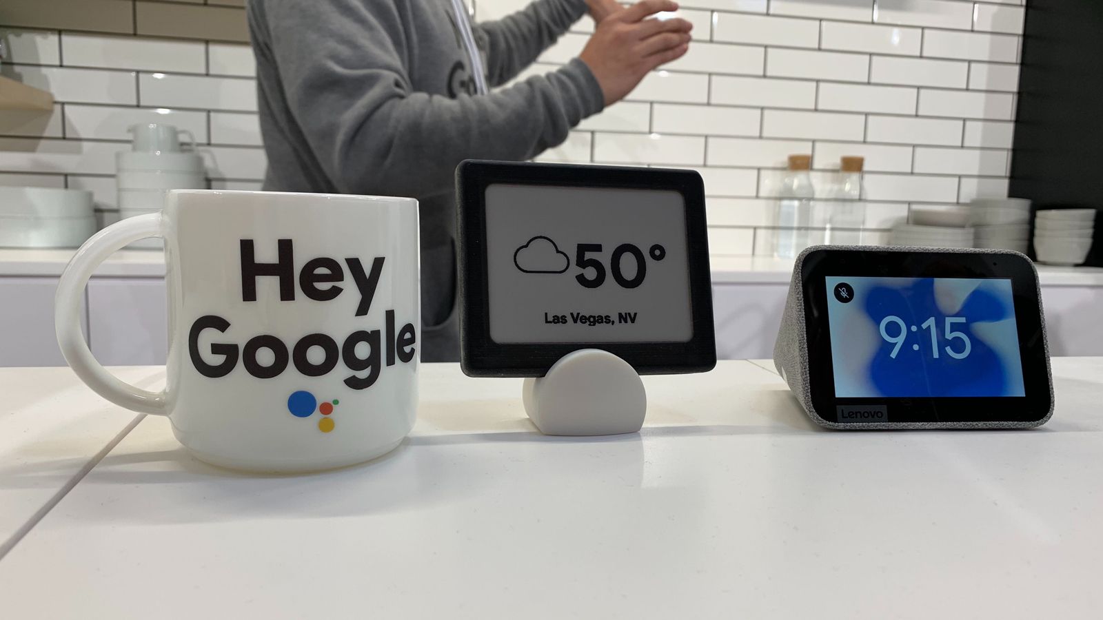 Lenovo’s trio of new smart screens includes a clock and dockable