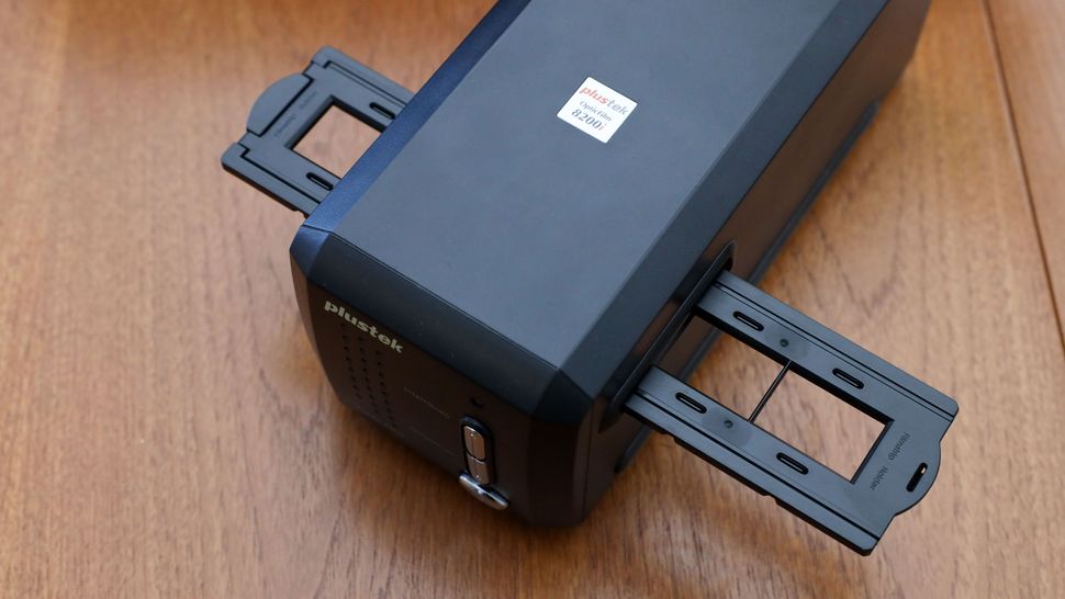 Plustek OpticFilm 8200i SE Film Scanner - Review