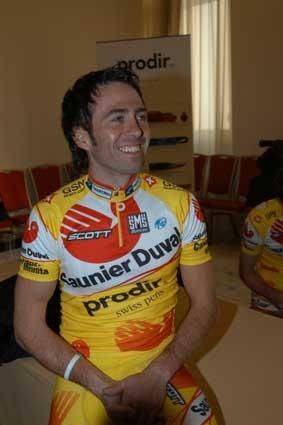 Gilberto Simoni mellow in yellow.