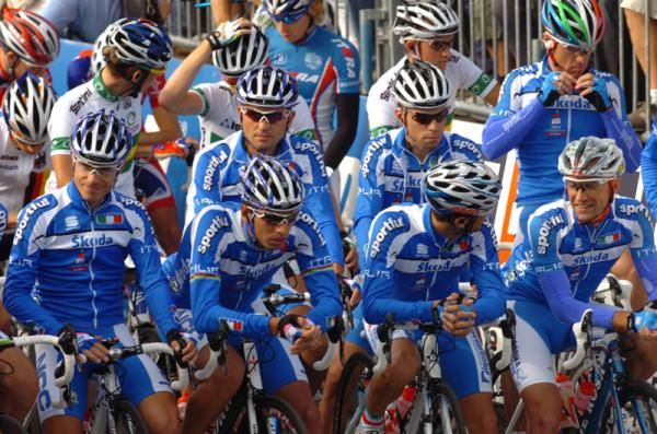 The 2009 Italian team line up at the start. As three-time defending champions the pressure was on.