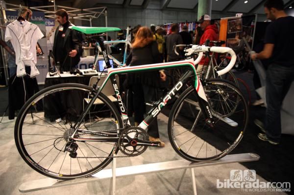 This tricolore paint job pays homage to Sarto's Italian roots.