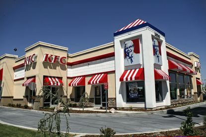 Canadians take 2,090-mile road trip to eat at KFC