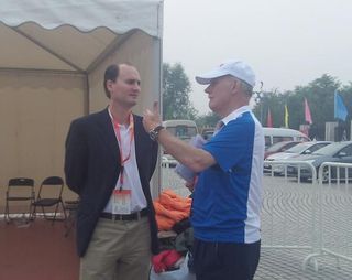 Jean-Etienne Amaury talking to Asian cycling expert Alan Rushton