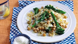 Broccoli and chickpea pasta