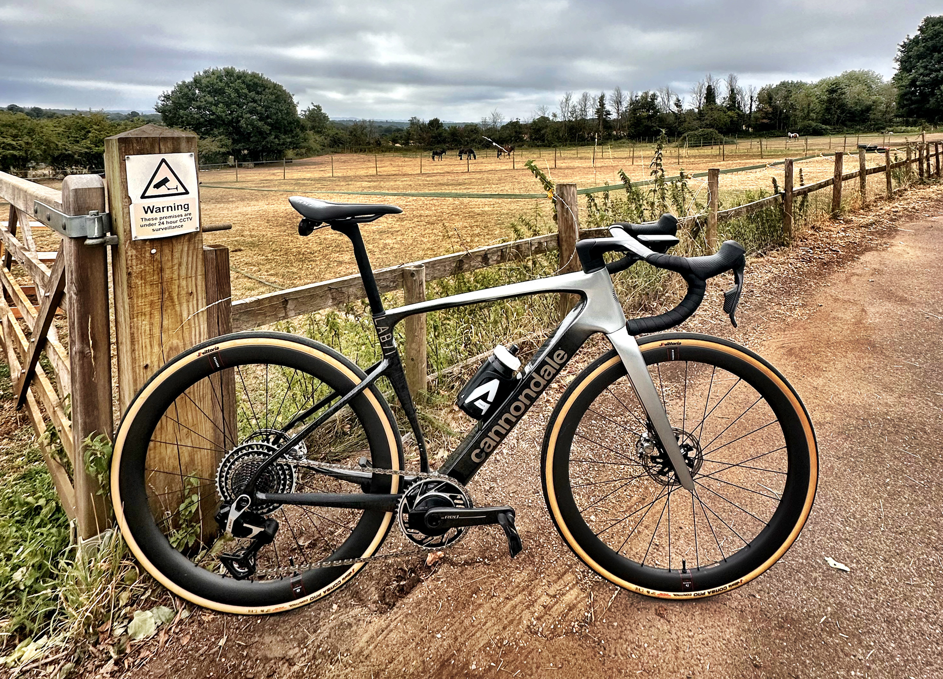 Cannondale Lab71 Synapse SmartSense against farm backdrop