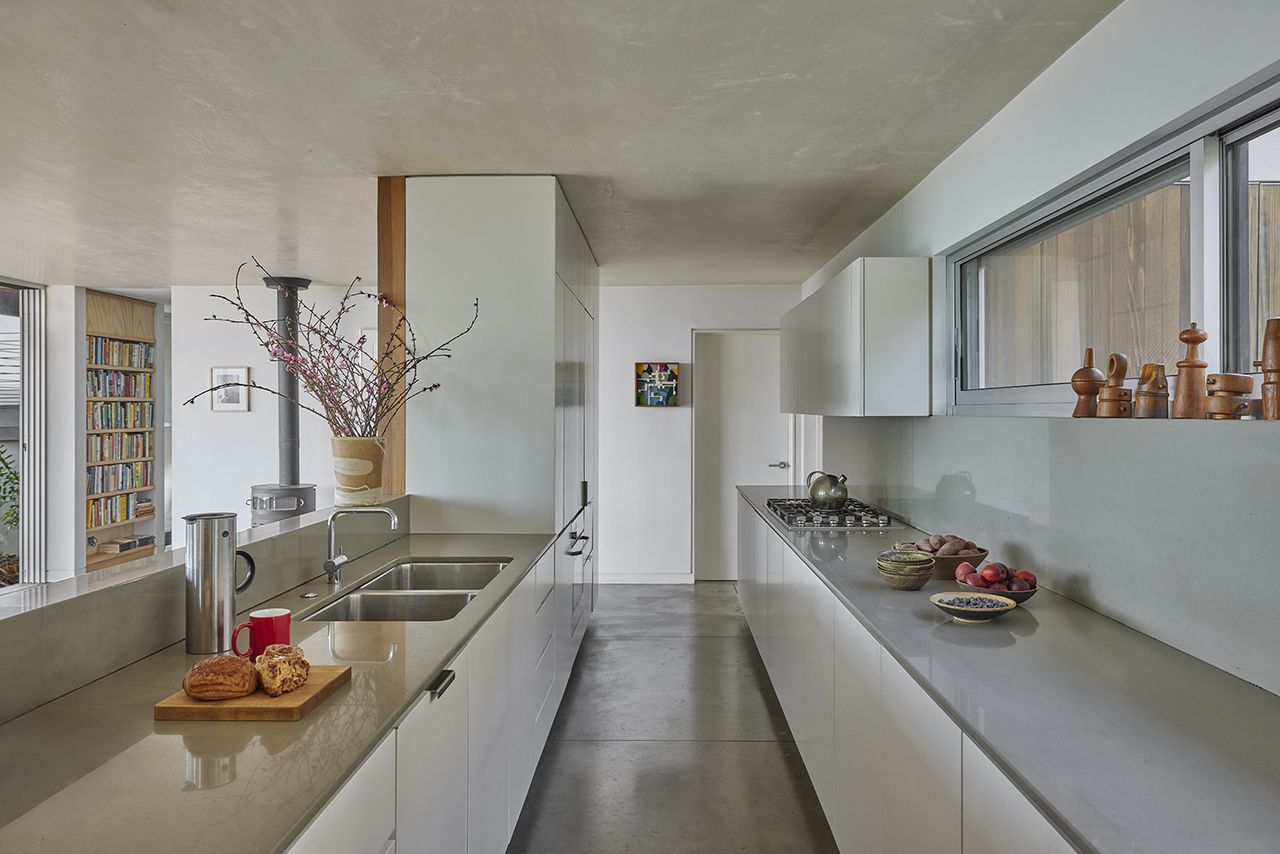 Step inside Silver Lake House an architecture couple's 'urban sanctuary ...
