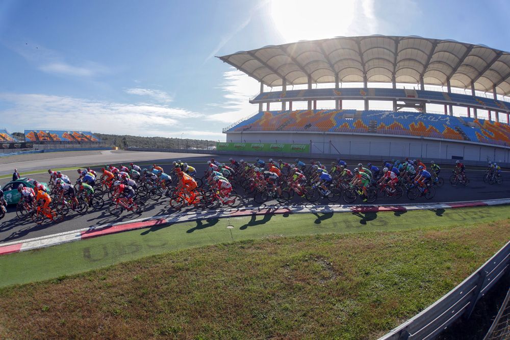 The Tour of Turkey peloton on stage 6
