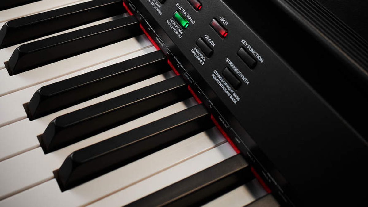 Keyboard Pianos & Digital Pianos