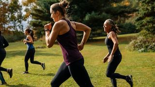 Does cardio kill gains: Image shows group of women running