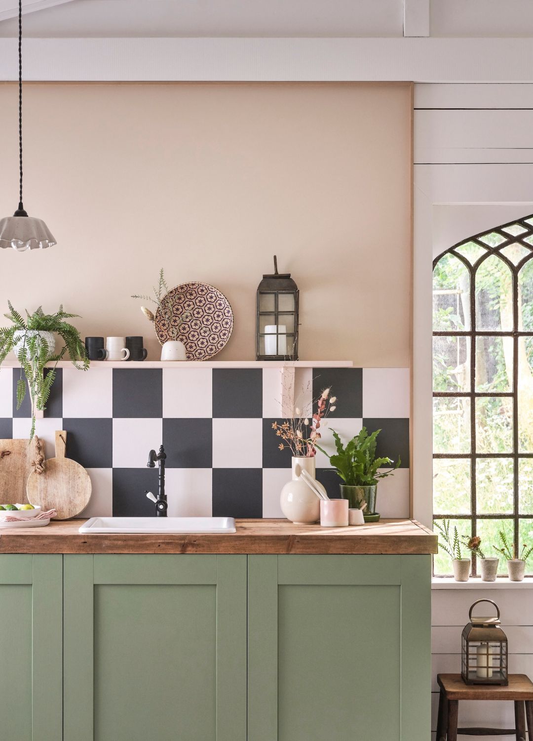 picture of vintage peony used in a kitchen