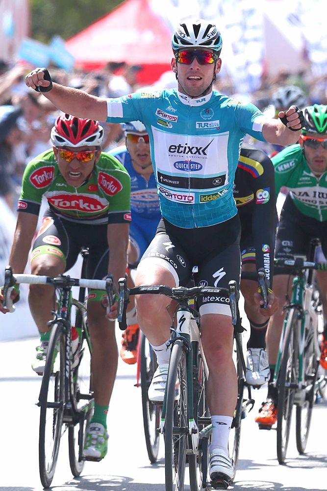 Mark Cavendish (Etixx-QuickStep) wins second straight stage in Turkey