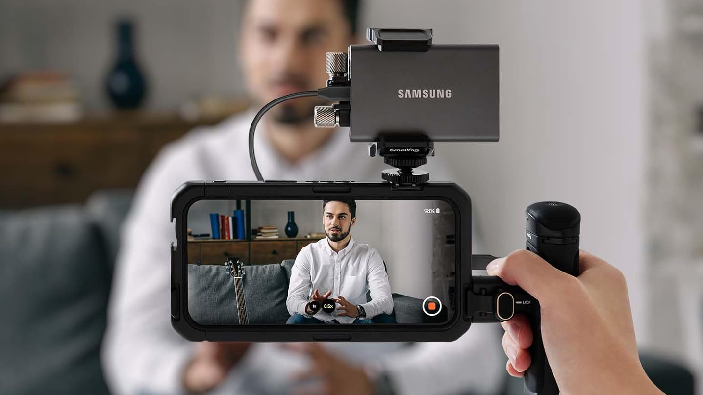 Samsung T7 portable SSD on a rig, connected to a smartphone which is recording video