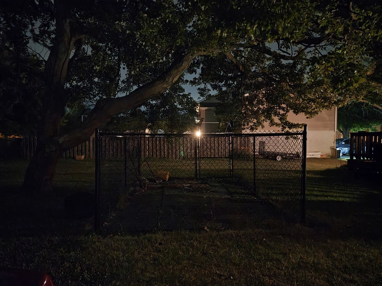 Motorola Razr Plus 2024 low light sample.