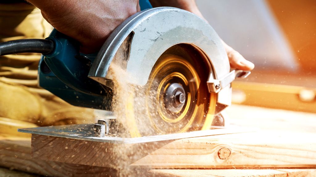How to use a circular saw: 14 tips and tricks for great cuts | Homebuilding