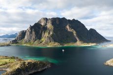 HMS Gåssten takes in some of Europe's most breathtaking scenery: Norway’s Lofoten Islands.