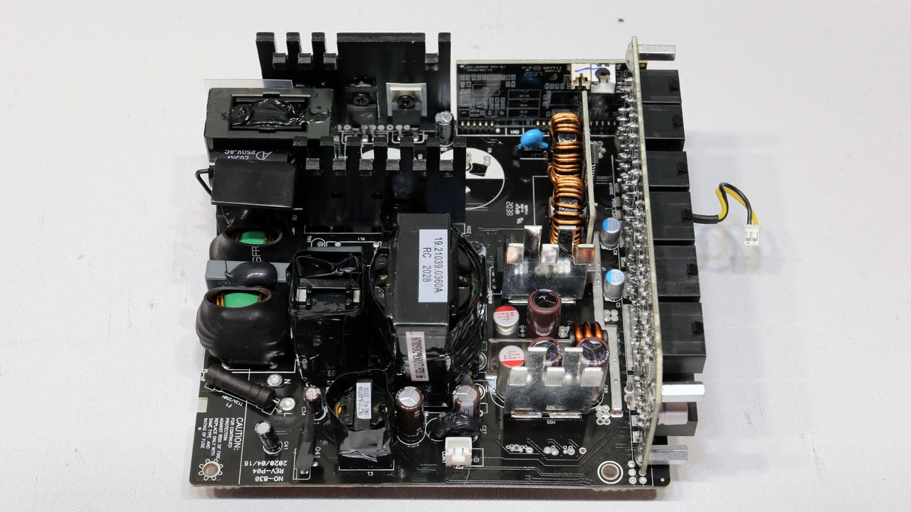 Thermaltake Toughpower GF2 ARGB 850W