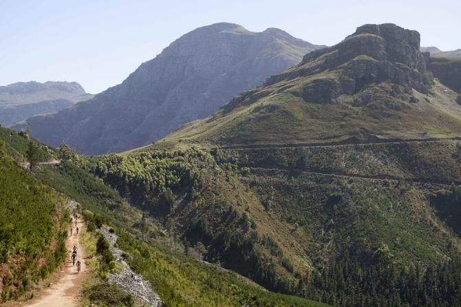 Riders descend the Helderberg into Lourensford