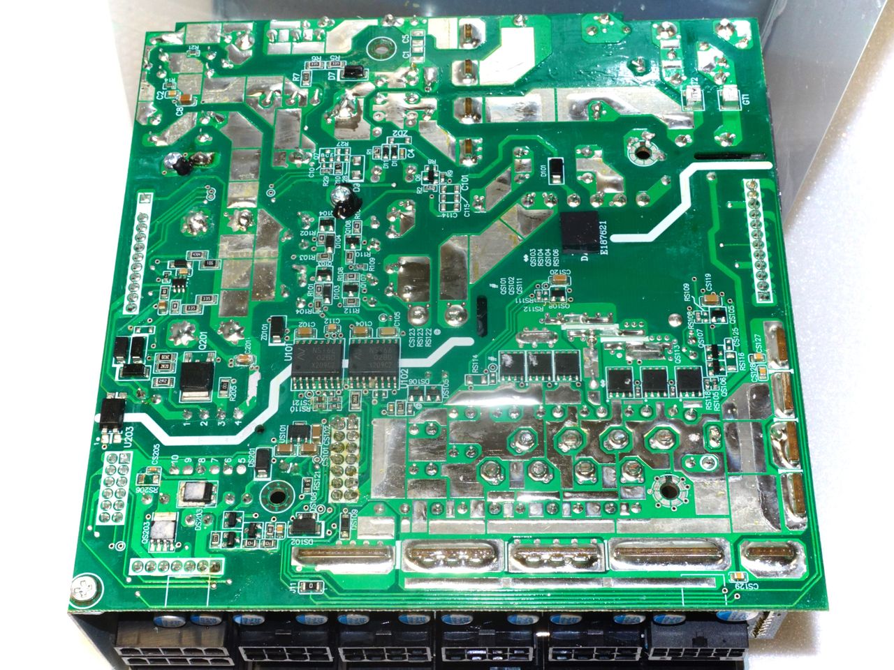 FSP Hydro Ti Pro 1000W PSU