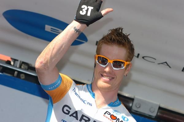 Tyler Farrar (Garmin - Transitions) is introduced prior to the start.