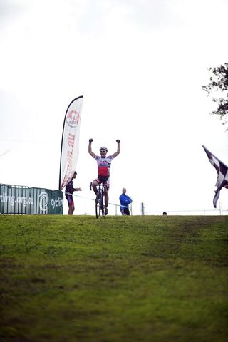 Iacuone wins inaugural Australian cyclo-cross championship