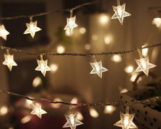 star lighting hung outdoors