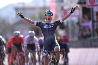 Lukas Pöstlberger claims the opening stage of the Giro d'Italia.