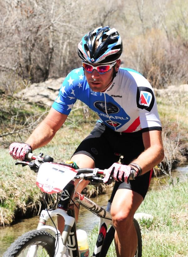 Jeremy Horgan-Kobelski (Gary Fisher/Subaru) leading near the end of lap one.
