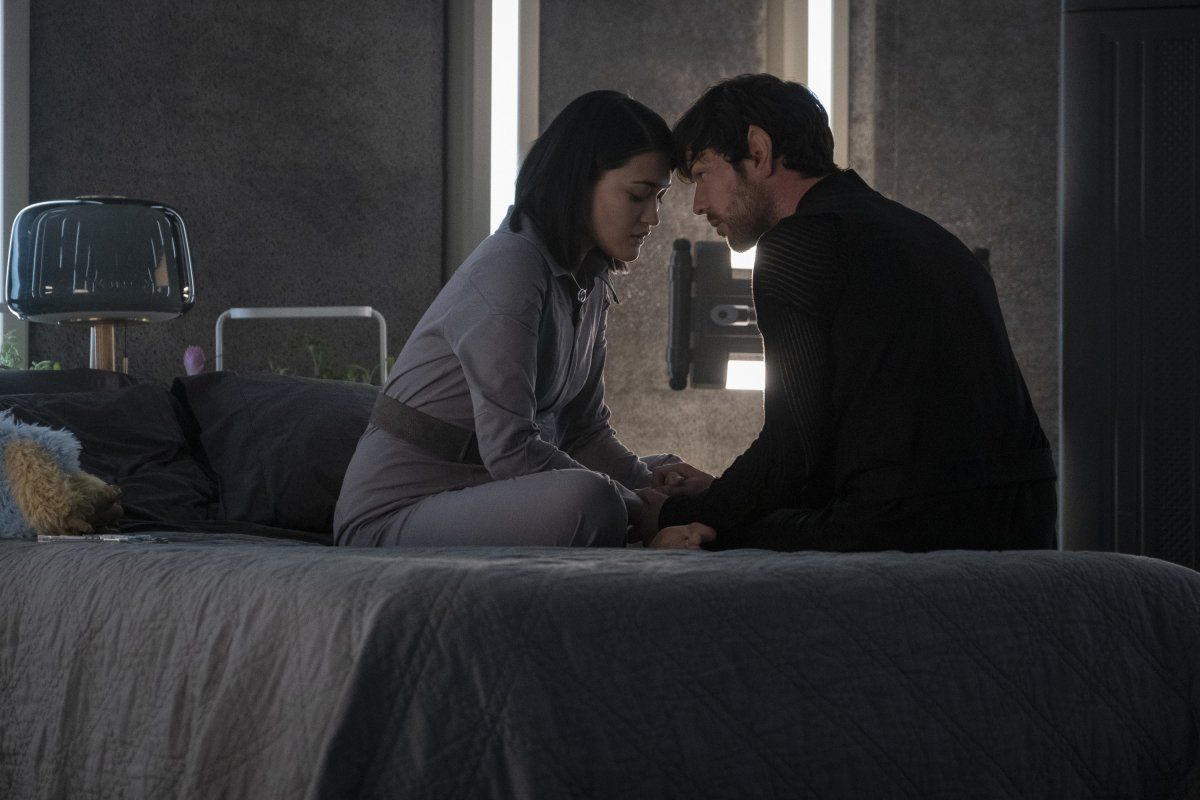 Isa Briones as Dahj, and Harry Treadaway as Narek in "Star Trek: Picard" Episode 3: The End is the Beginning.