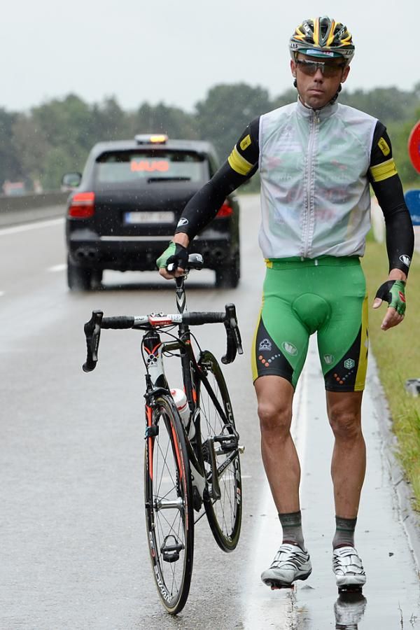 Cyclo-crosser Sven Nys was stranded with a flat