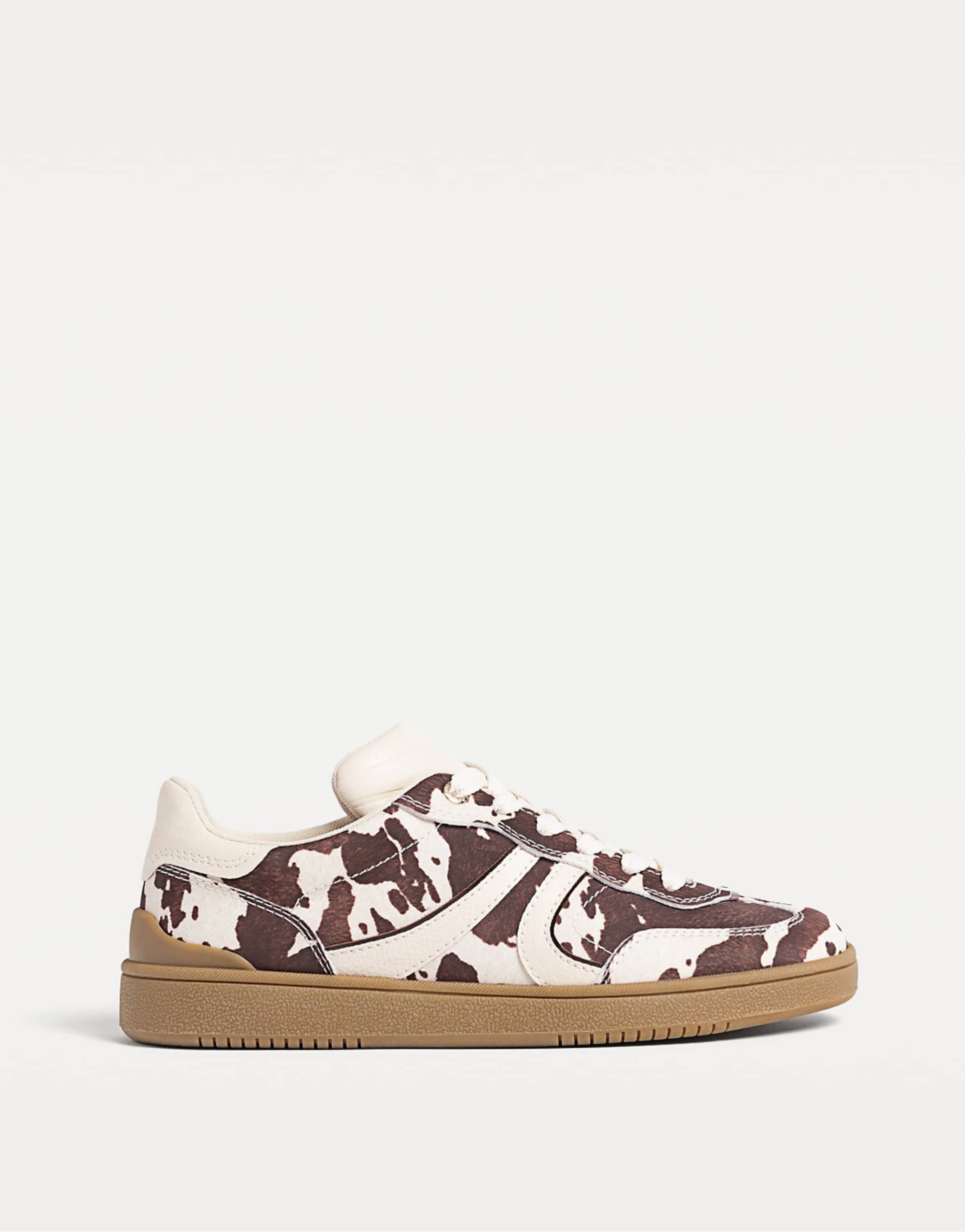 Stradivarius Faux Fur Trainers in Multicoloured