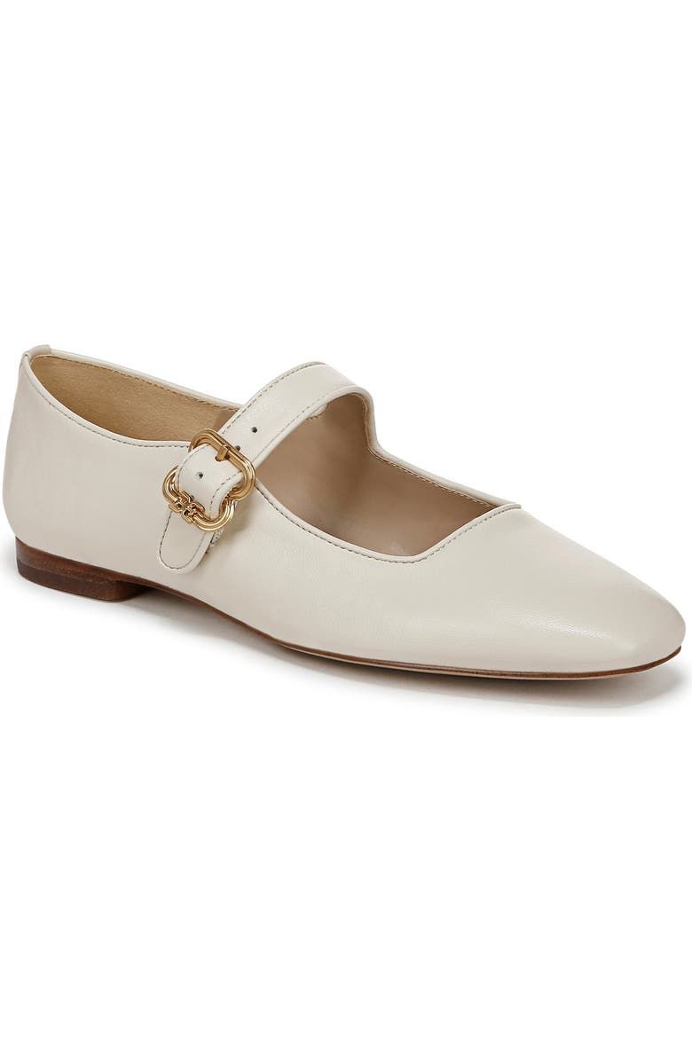 Michaela Mary Jane Flat