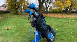 A set of men's golf clubs