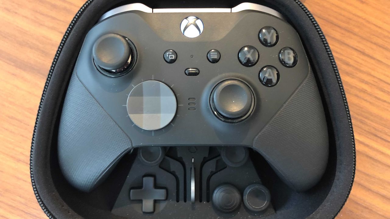 Xbox Elite Series 2 controller